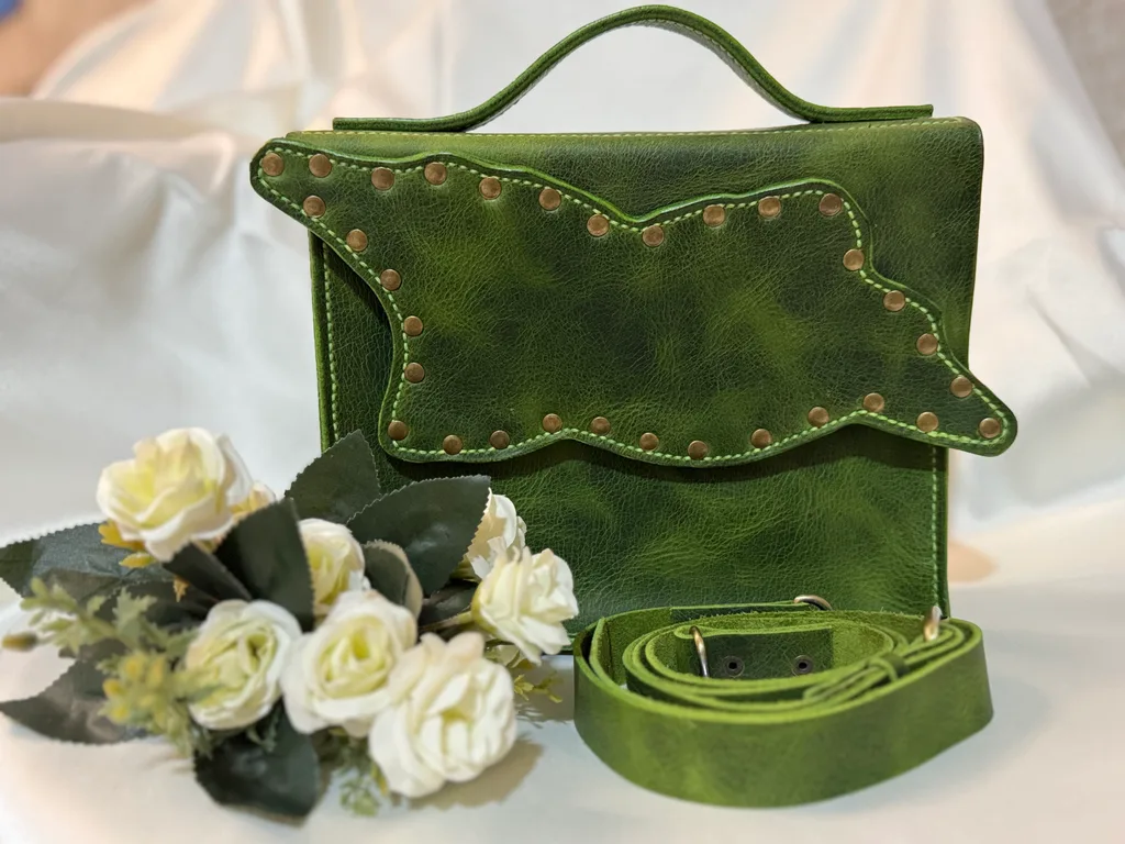 ნატურალური ტყავის ჩანთა