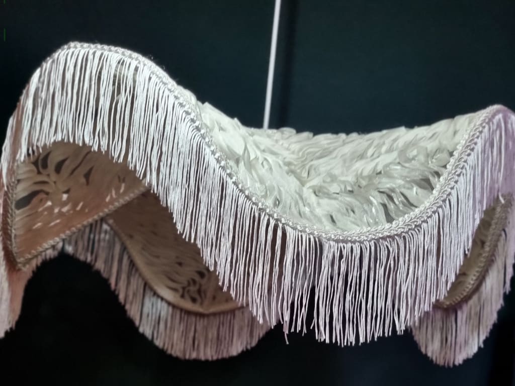 ხელნაკეთი სანათი