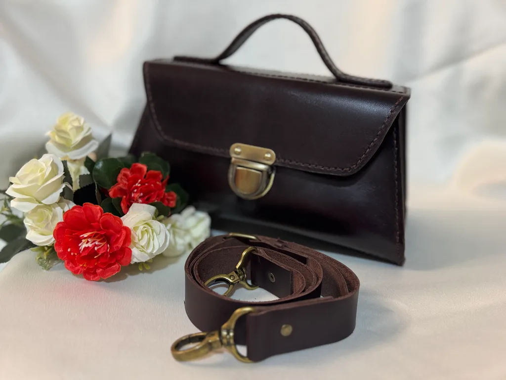 ნატურალური ტყავის ჩანთა