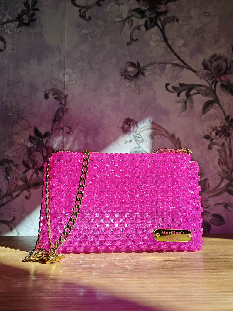 ხელნაკეთი ჩანთა