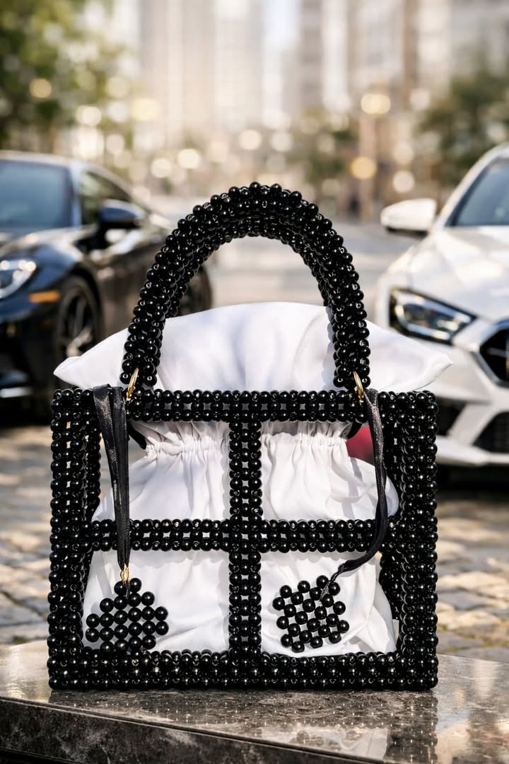 ხელნაკეთი ჩანთა